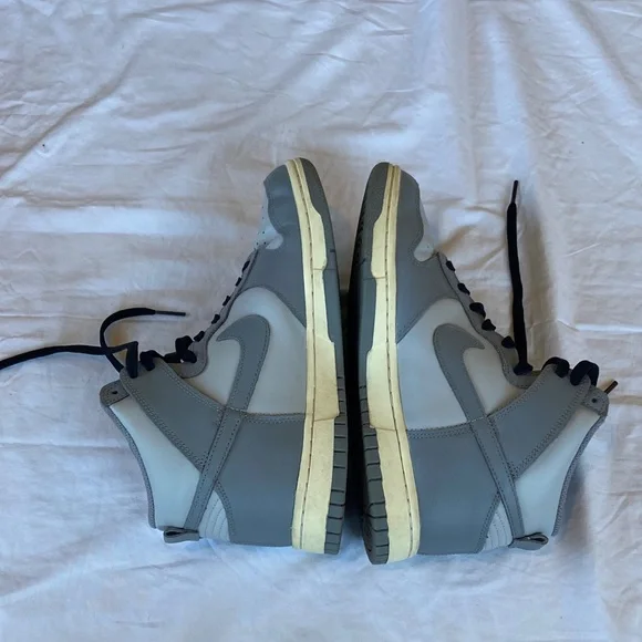 Nike Dunk High Aged Grey Sneakers Grey Fog/Particle Grey DD1869 001 Women Size 8 - Picture 9 of 13